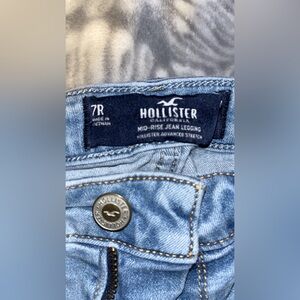 Hollister jeans size 7R
